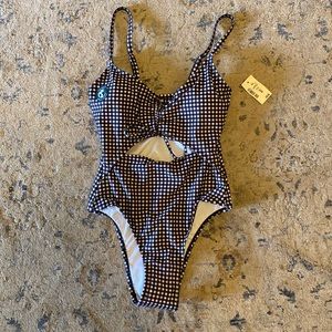 NWT ONE PIECE SWIMSUIT🏁
